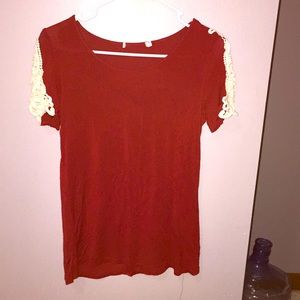 Maroon tunic with lace sleeves
